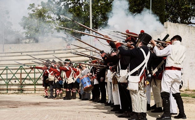 Boecillo tiñe de pólvora sus tierras para recrear la llegada del Duque